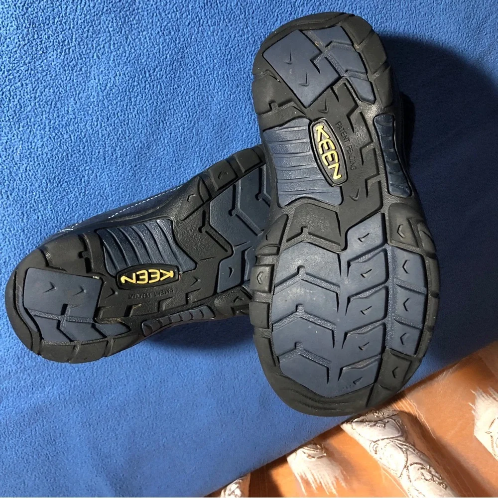 Keen Slip on Eva Knit Cuff Midsole Boots